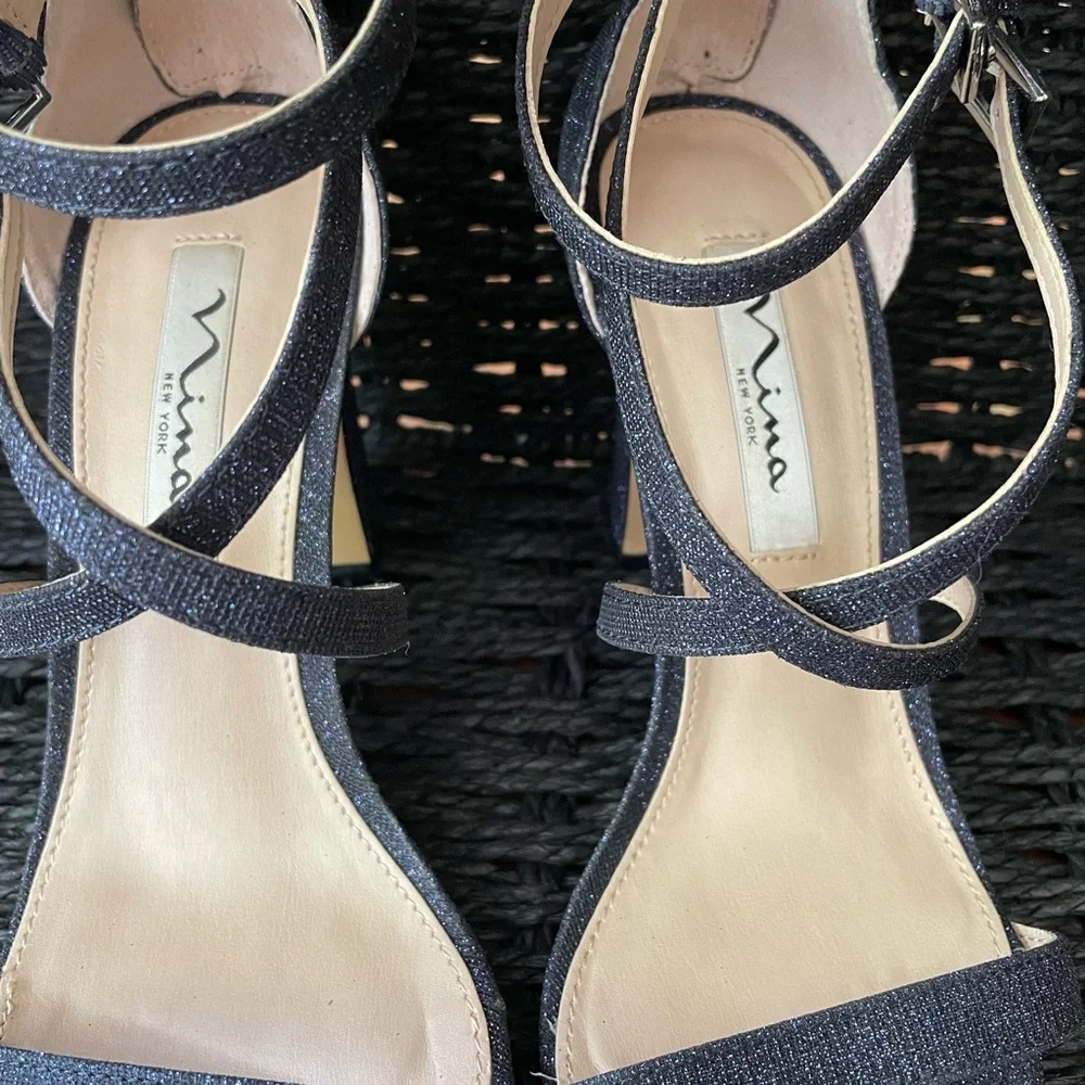 Nina “Shari” navy glitter straps sandal 7.5 wedding, party, evening Gorgeous!